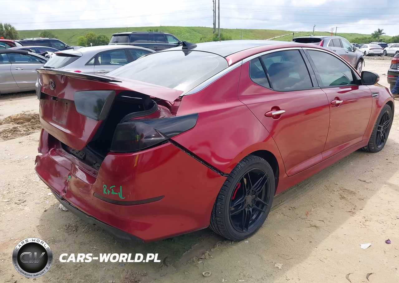 2015 Kia Optima Lx VIN:5XXGM4A70FG410911 - 4