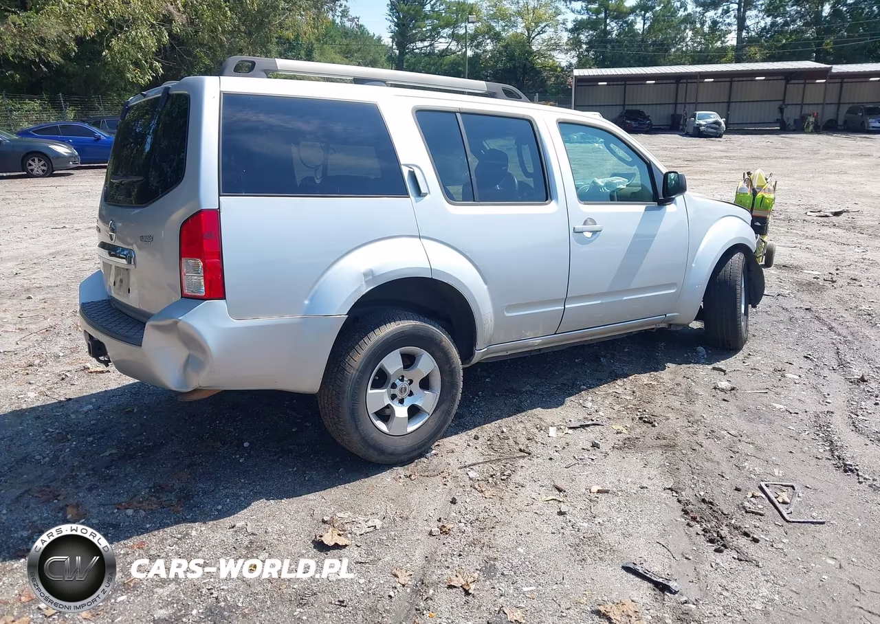 2011 Nissan Pathfinder S VIN:5N1AR1NN2BC602304 - 4