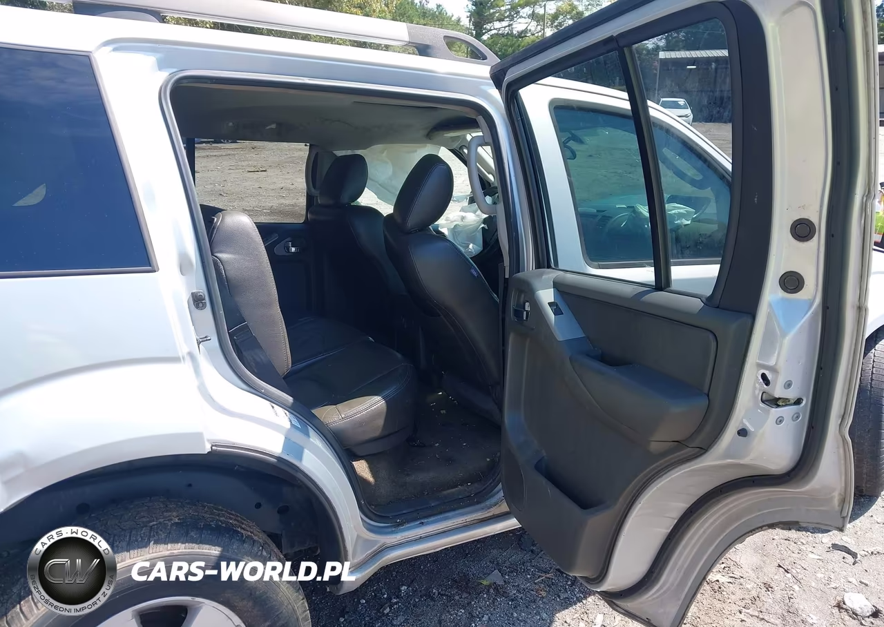 2011 Nissan Pathfinder S VIN:5N1AR1NN2BC602304 - 8