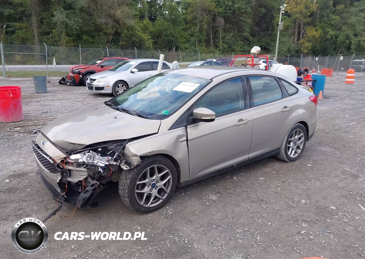2015 Ford Focus Se VIN:1FADP3F23FL383808 - 2