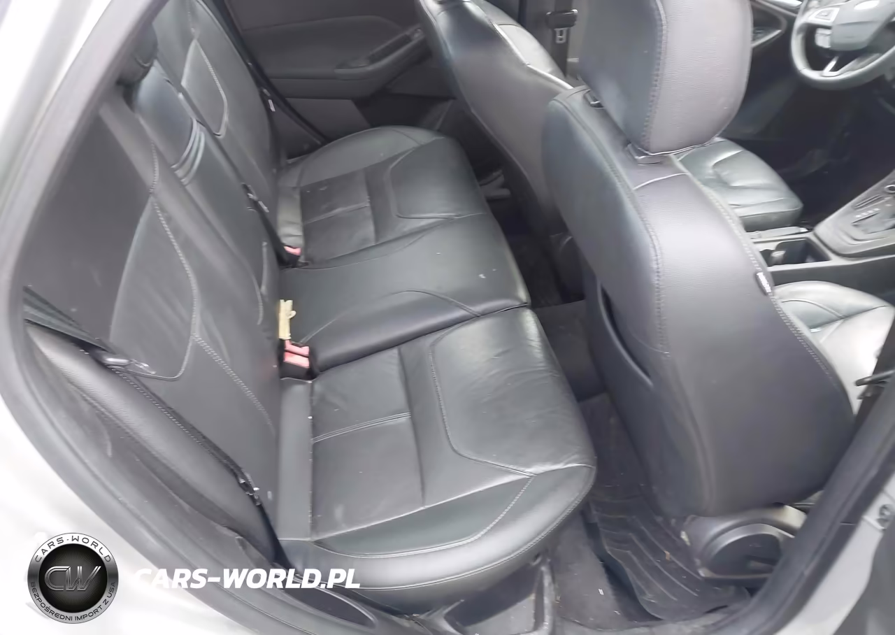 2015 Ford Focus Se VIN:1FADP3F23FL383808 - 8