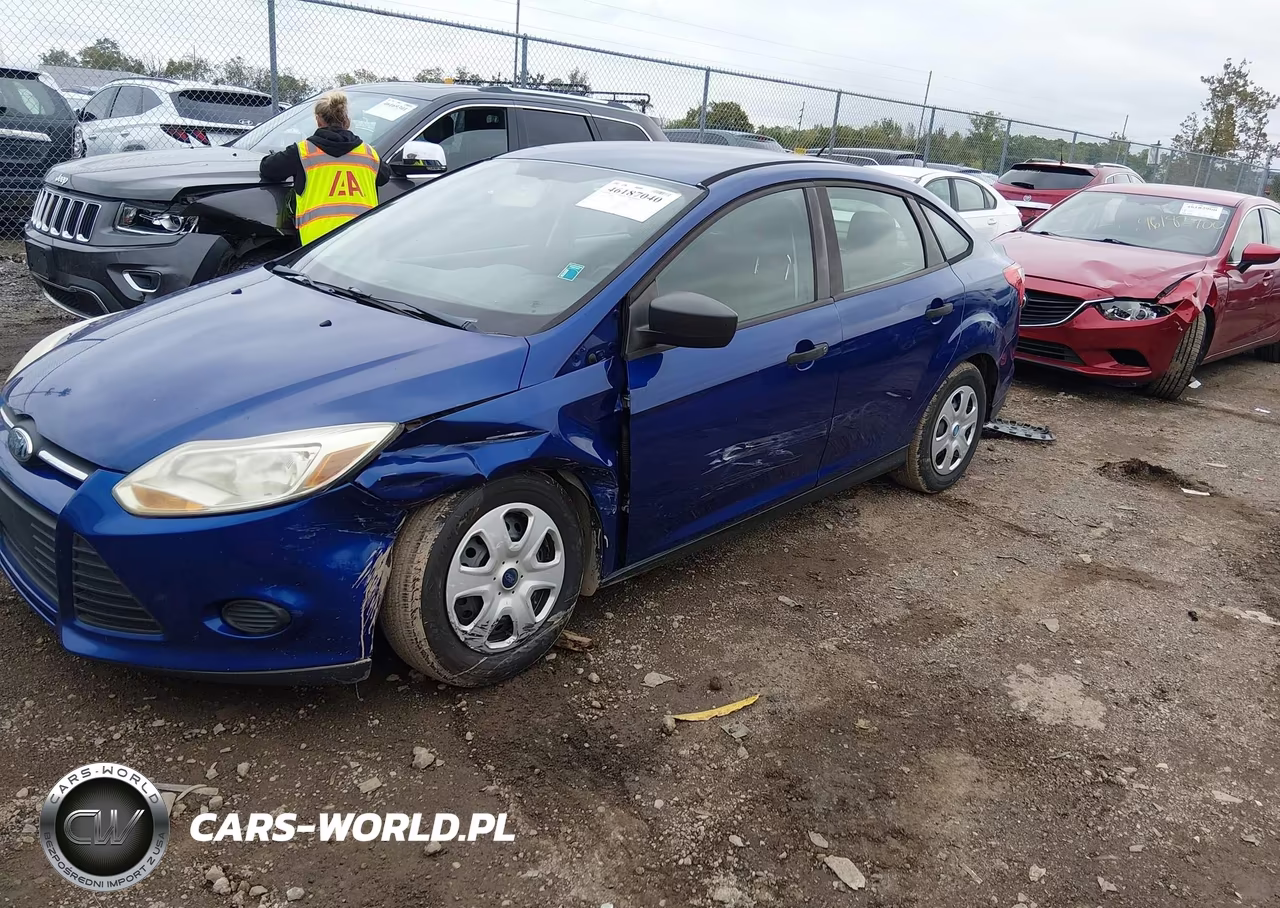 2012 Ford Focus S VIN:1FAHP3E2XCL220944 - 2