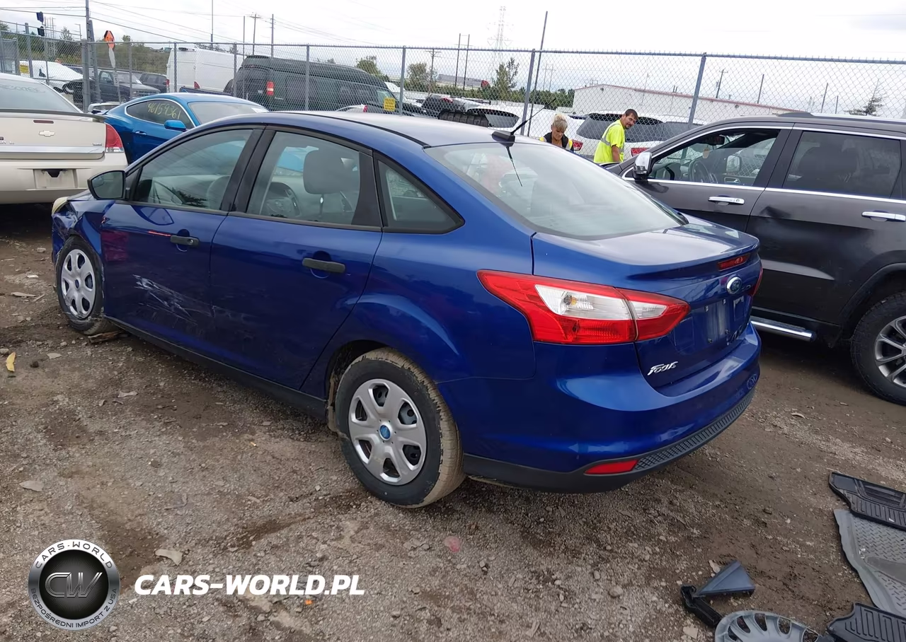 2012 Ford Focus S VIN:1FAHP3E2XCL220944 - 3