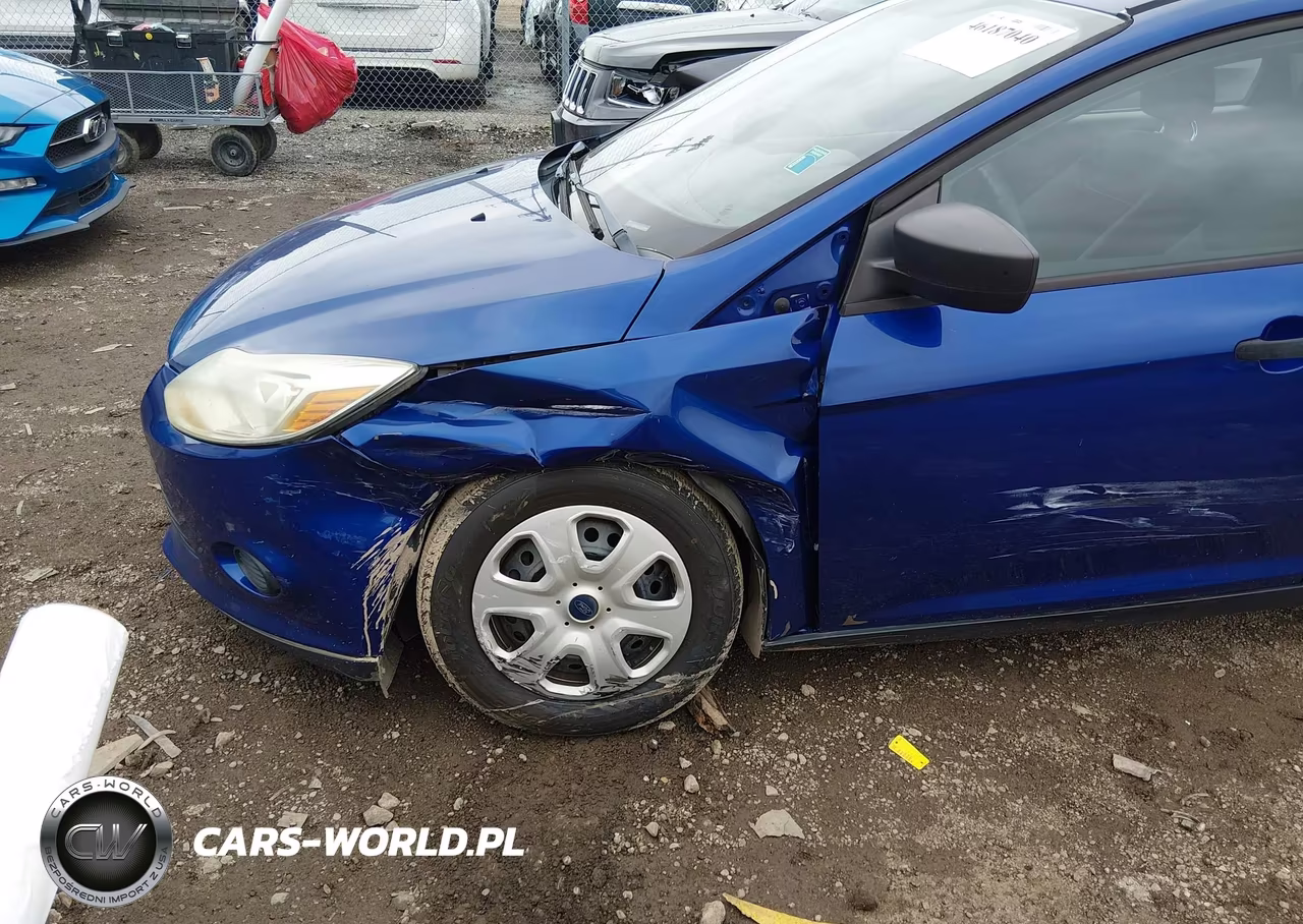 2012 Ford Focus S VIN:1FAHP3E2XCL220944 - 6