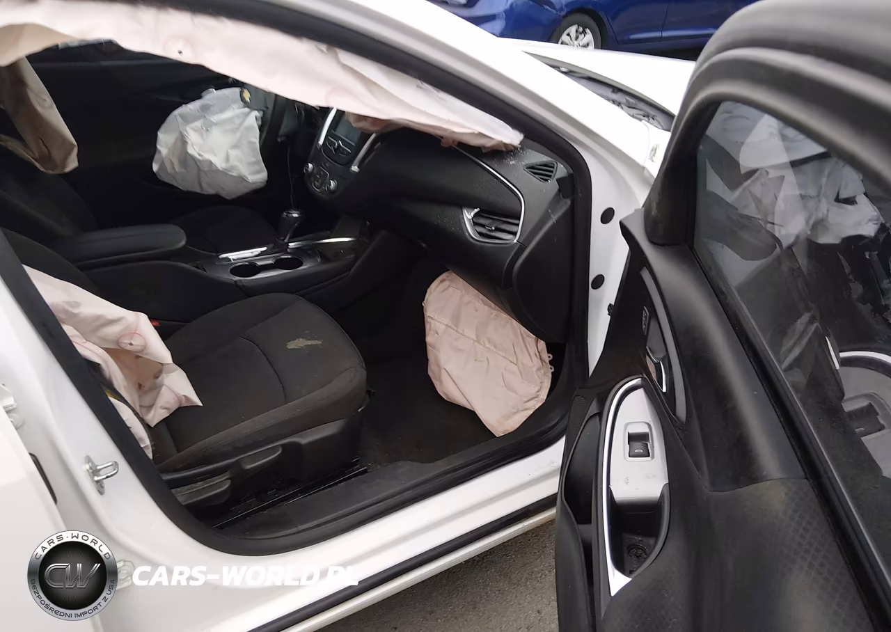 2018 Chevrolet Malibu Lt VIN:1G1ZD5ST8JF243403 - 5