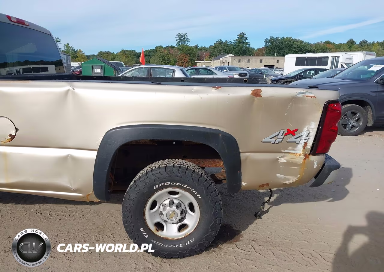2004 Chevrolet Silverado 2500Hd Work Truck VIN:1GCHK24UX4E116756 - 6