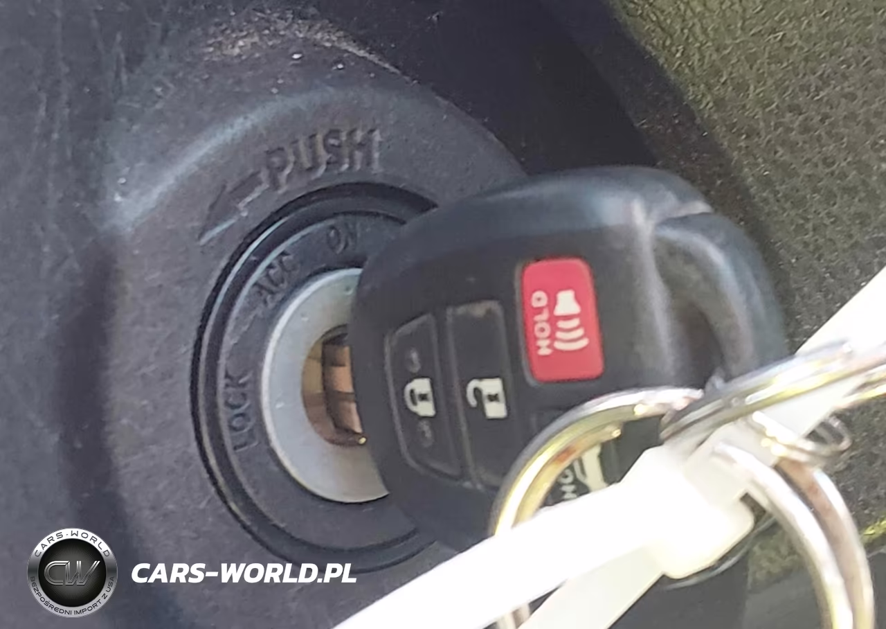 2019 Toyota Corolla Le VIN:2T1BURHEXKC186169 - 11