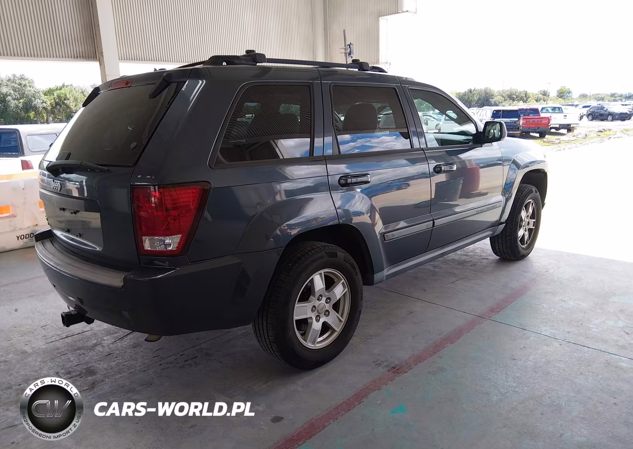 2007 Jeep Grand Cherokee Laredo VIN:1J8GR48K67C651975 - 4