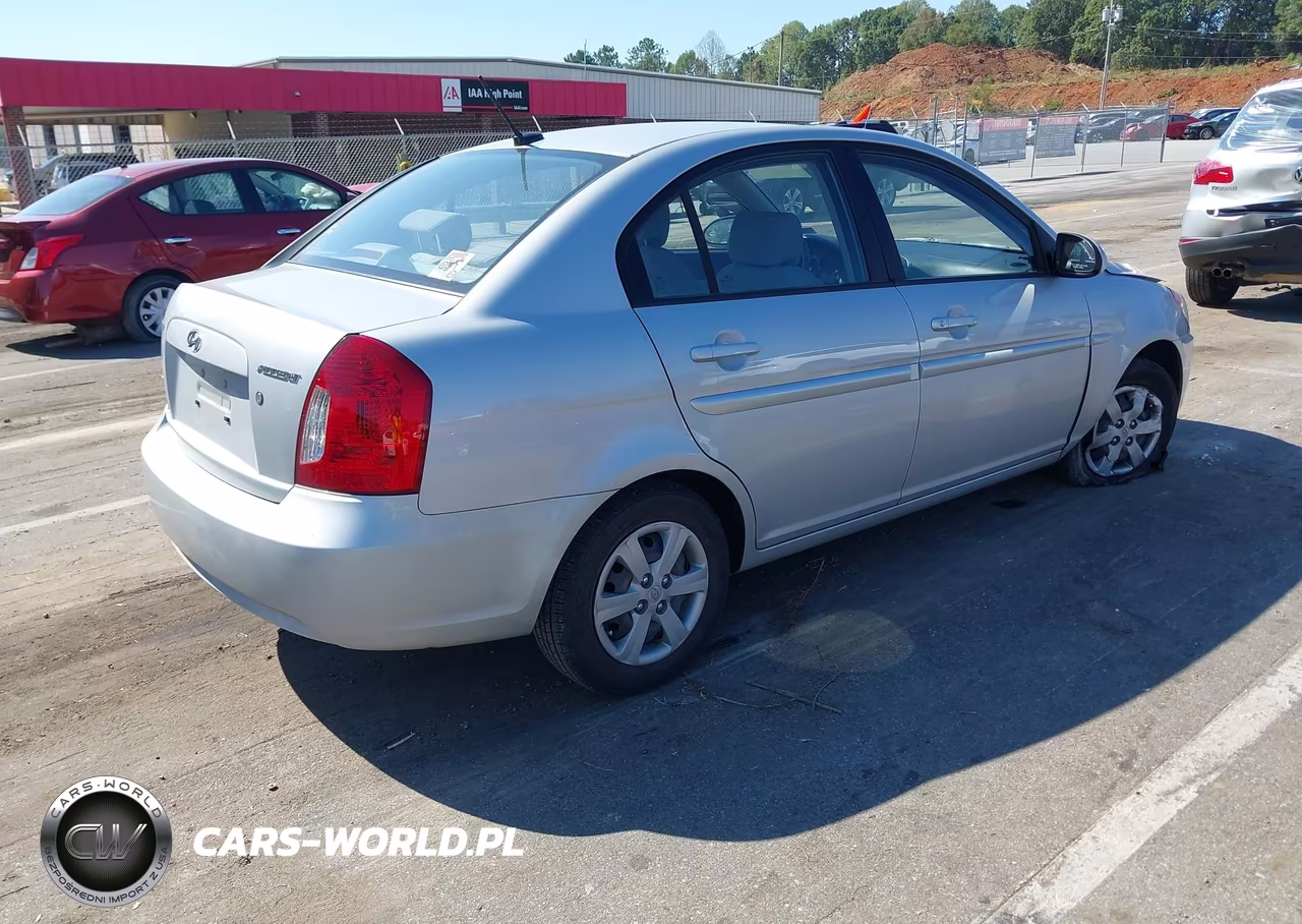 2008 Hyundai Accent Gls VIN:KMHCN46C98U261201 - 4