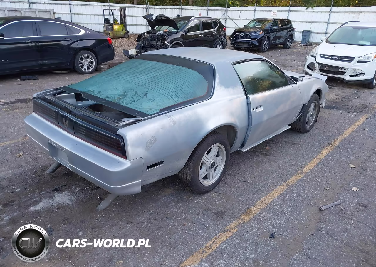 1987 Pontiac Firebird Trans Am VIN:1G2FW21F1HL218129 - 4