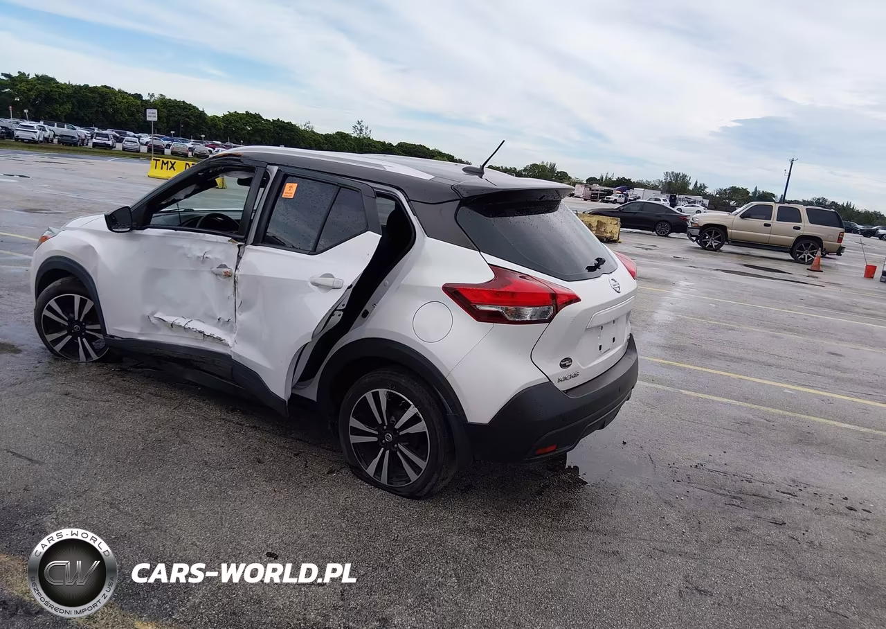 2018 Nissan Kicks Sv VIN:3N1CP5CU2JL545838 - 3