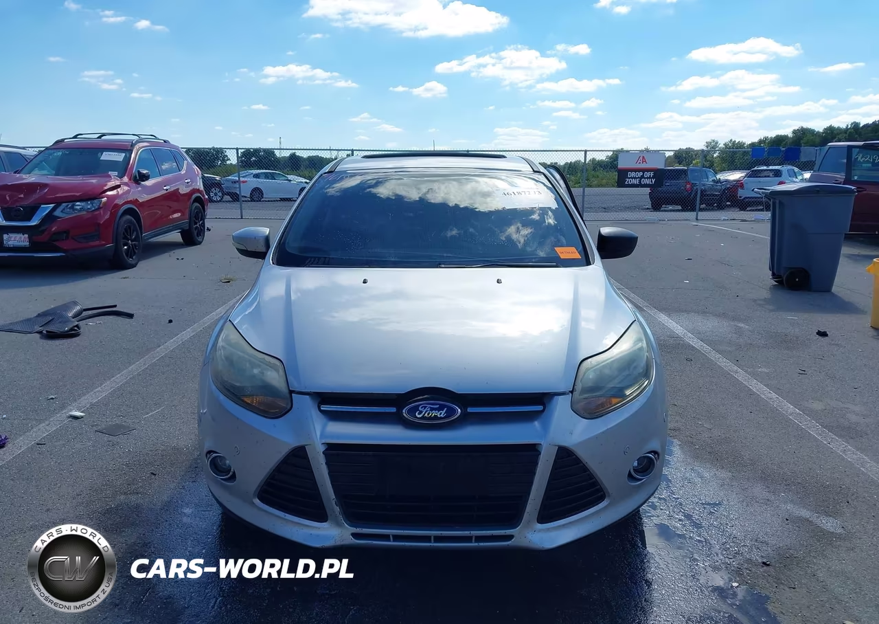 2014 Ford Focus Titanium VIN:1FADP3J25EL149045 - 12