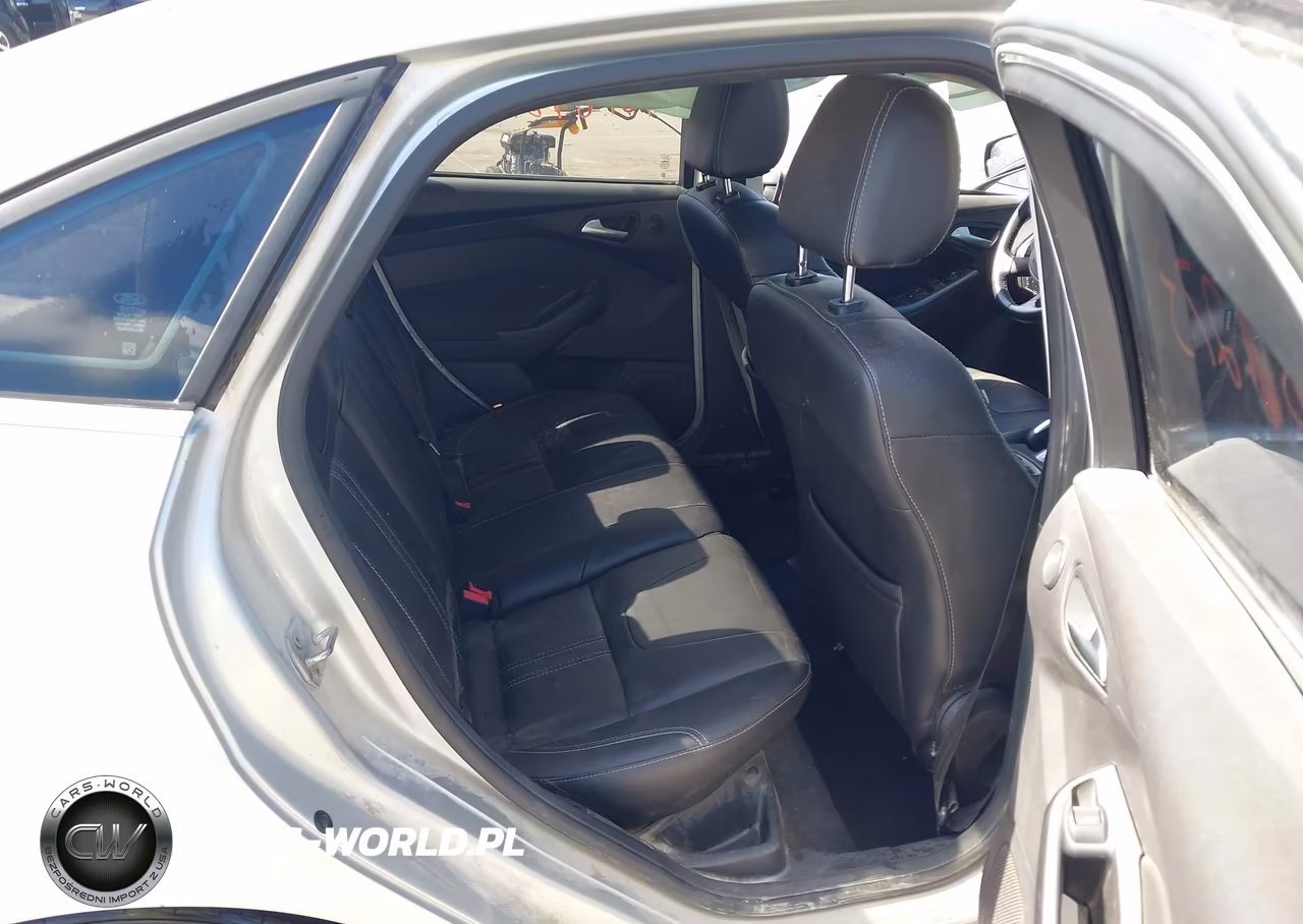 2014 Ford Focus Titanium VIN:1FADP3J25EL149045 - 8