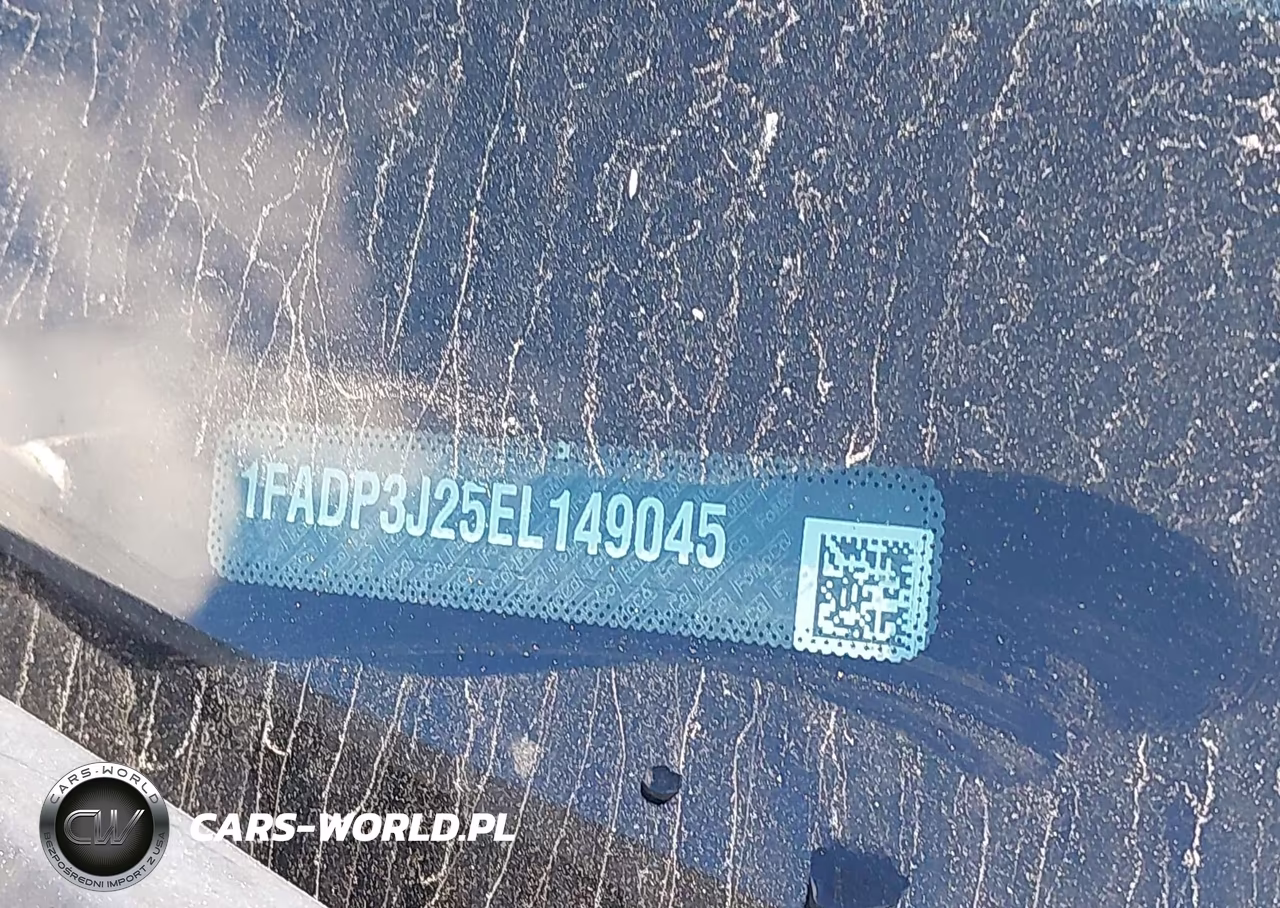 2014 Ford Focus Titanium VIN:1FADP3J25EL149045 - 9