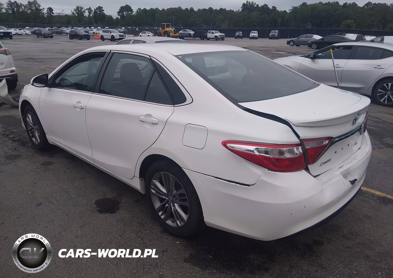2016 Toyota Camry Se VIN:4T1BF1FK0GU216371 - 3