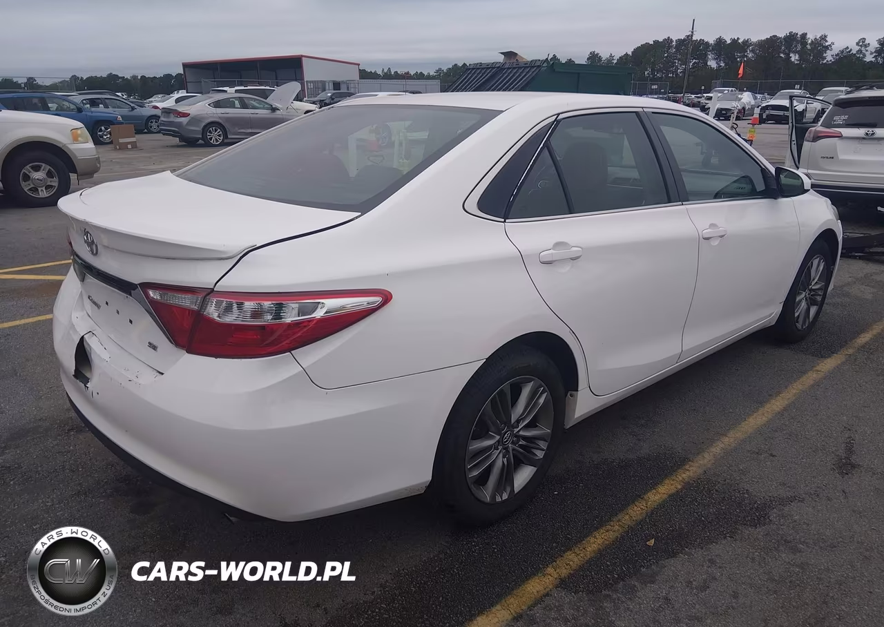 2016 Toyota Camry Se VIN:4T1BF1FK0GU216371 - 4