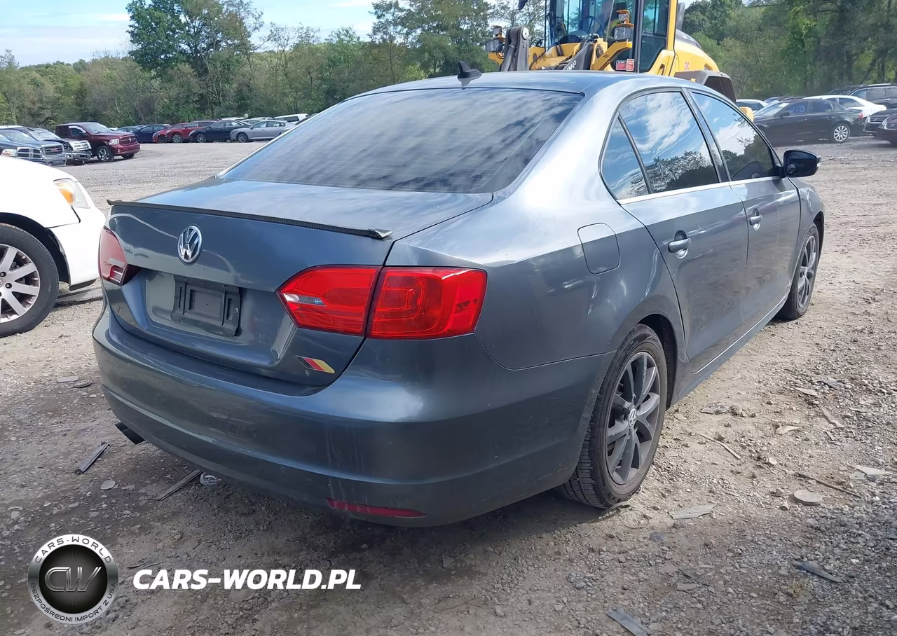 2014 Volkswagen Jetta Se W-Connectivity-Sunroof VIN:3VWB17AJ3EM437434 - 4
