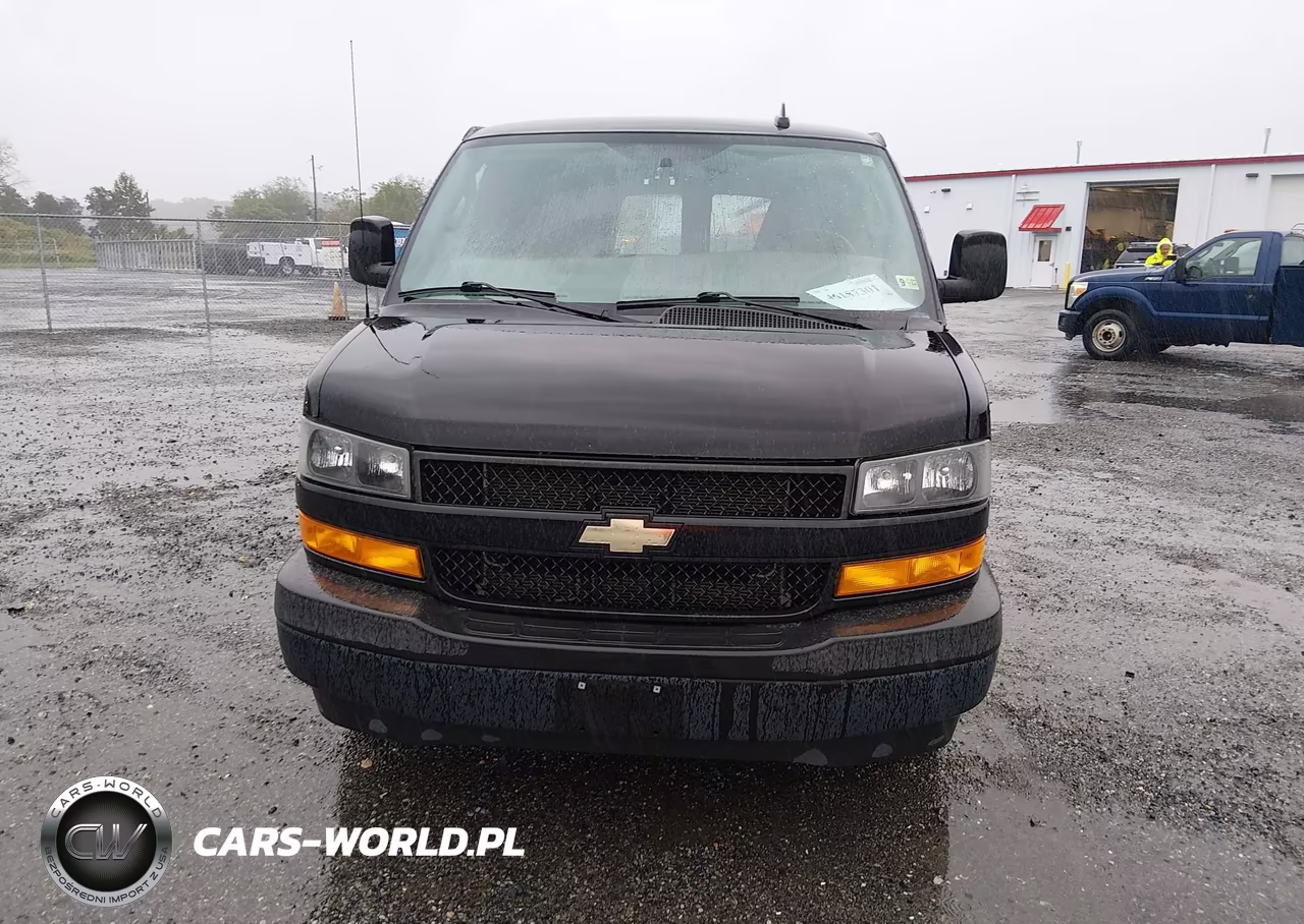 2018 Chevrolet Express 3500 Work Van VIN:1GCZGHFG2J1258358 - 17