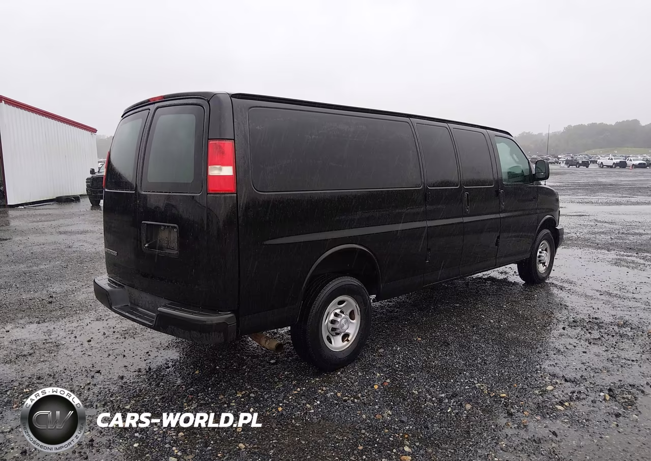 2018 Chevrolet Express 3500 Work Van VIN:1GCZGHFG2J1258358 - 4