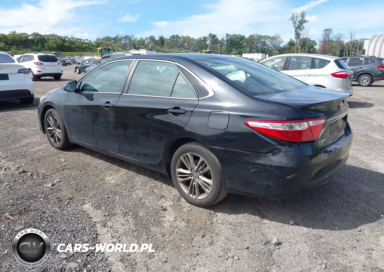 2016 Toyota Camry Se VIN:4T1BF1FK0GU222588 - 3