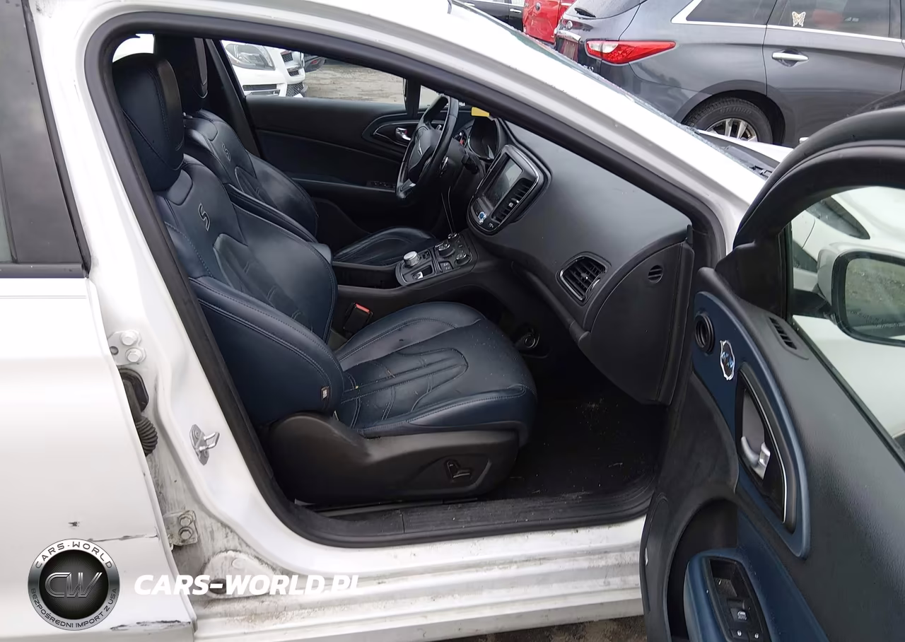 2015 Chrysler 200 S VIN:1C3CCCBG2FN706810 - 5