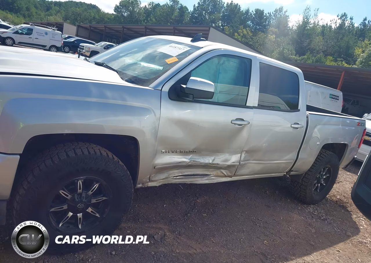 2018 Chevrolet Silverado 1500 2Lt VIN:3GCUKREC3JG597886 - 14