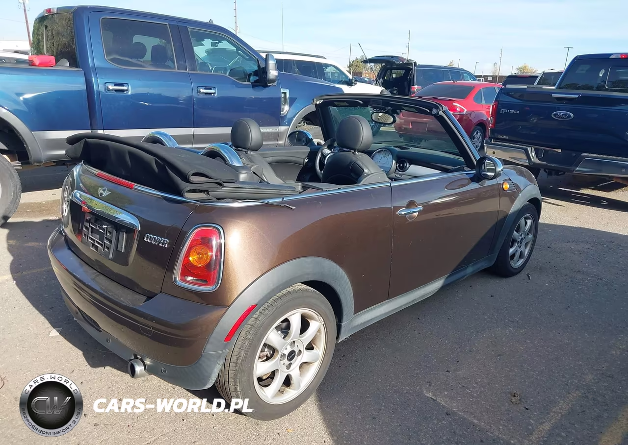 2009 Mini Cooper VIN:WMWMR33569TU95488 - 4