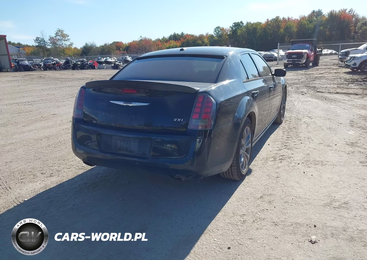 2014 Chrysler 300 300S VIN:2C3CCAGG5EH240116 - 4