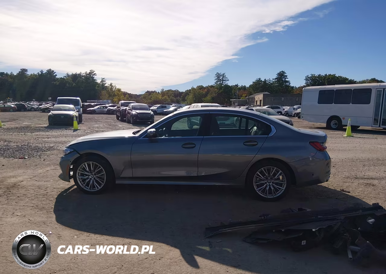 2024 BMW 330I xDrive VIN:3MW89FF02R8E33452 - 15