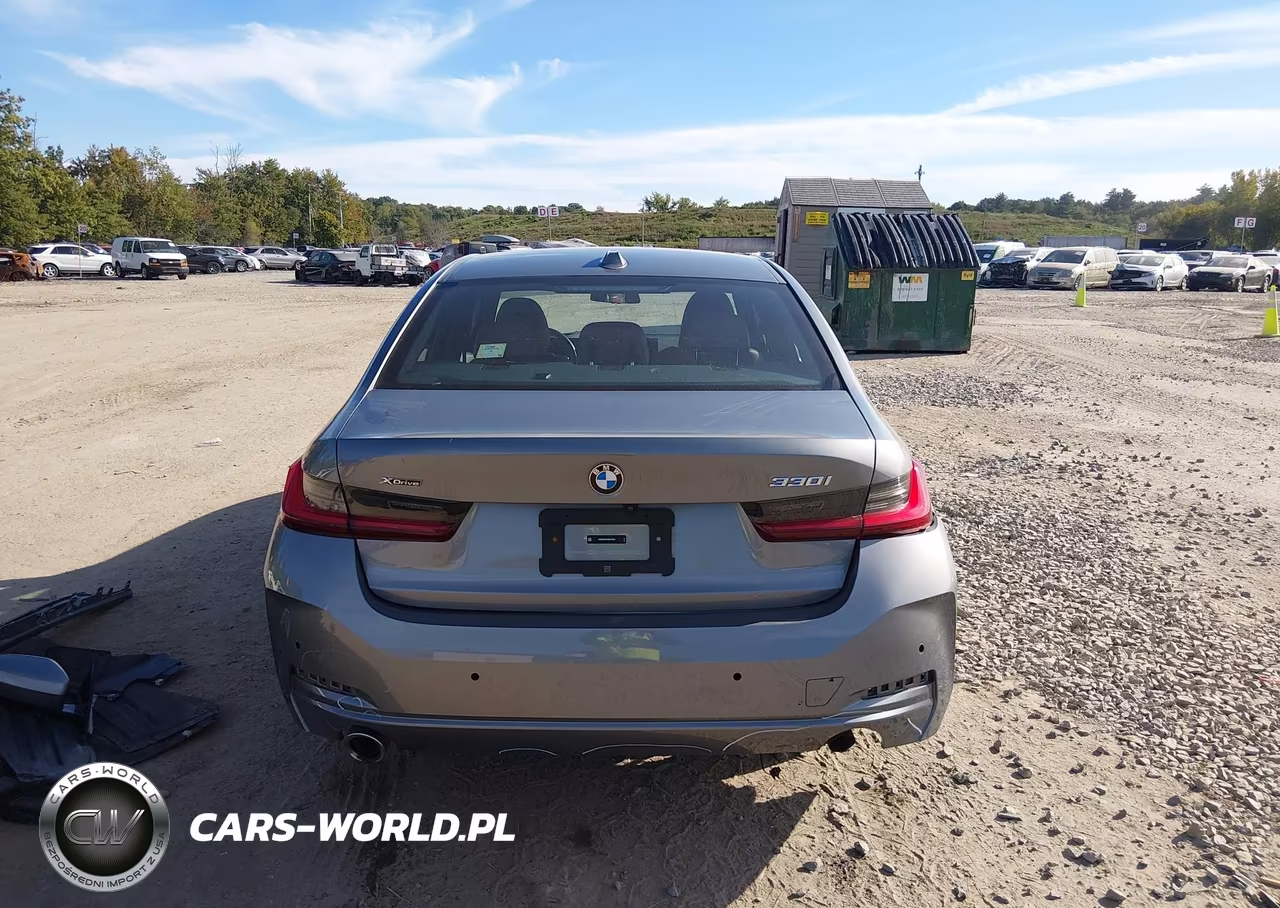 2024 BMW 330I xDrive VIN:3MW89FF02R8E33452 - 17