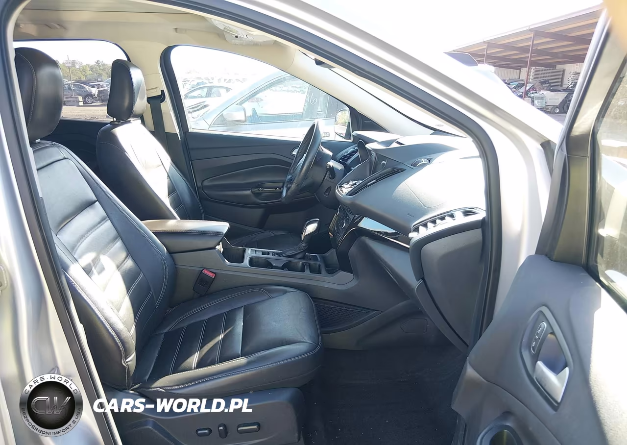 2018 Ford Escape Titanium VIN:1FMCU9J94JUB22837 - 5