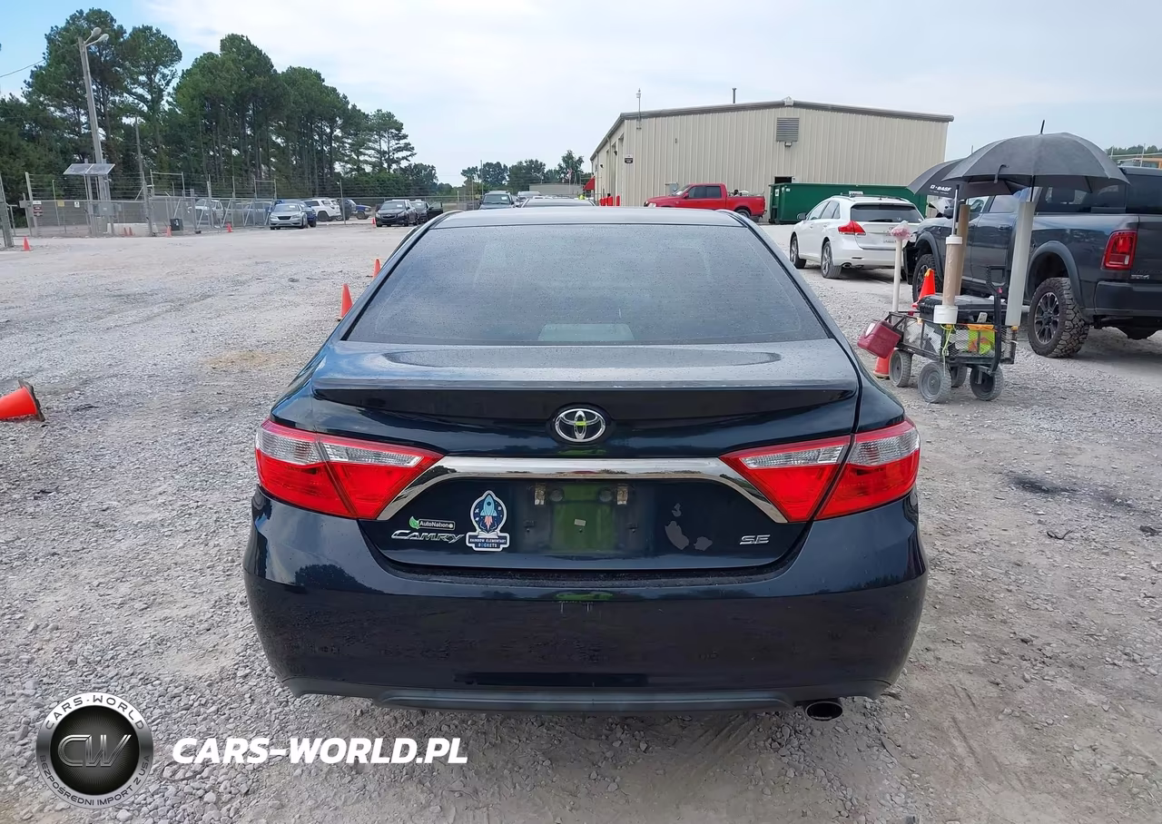 2015 Toyota Camry Se VIN:4T1BF1FK0FU936526 - 16