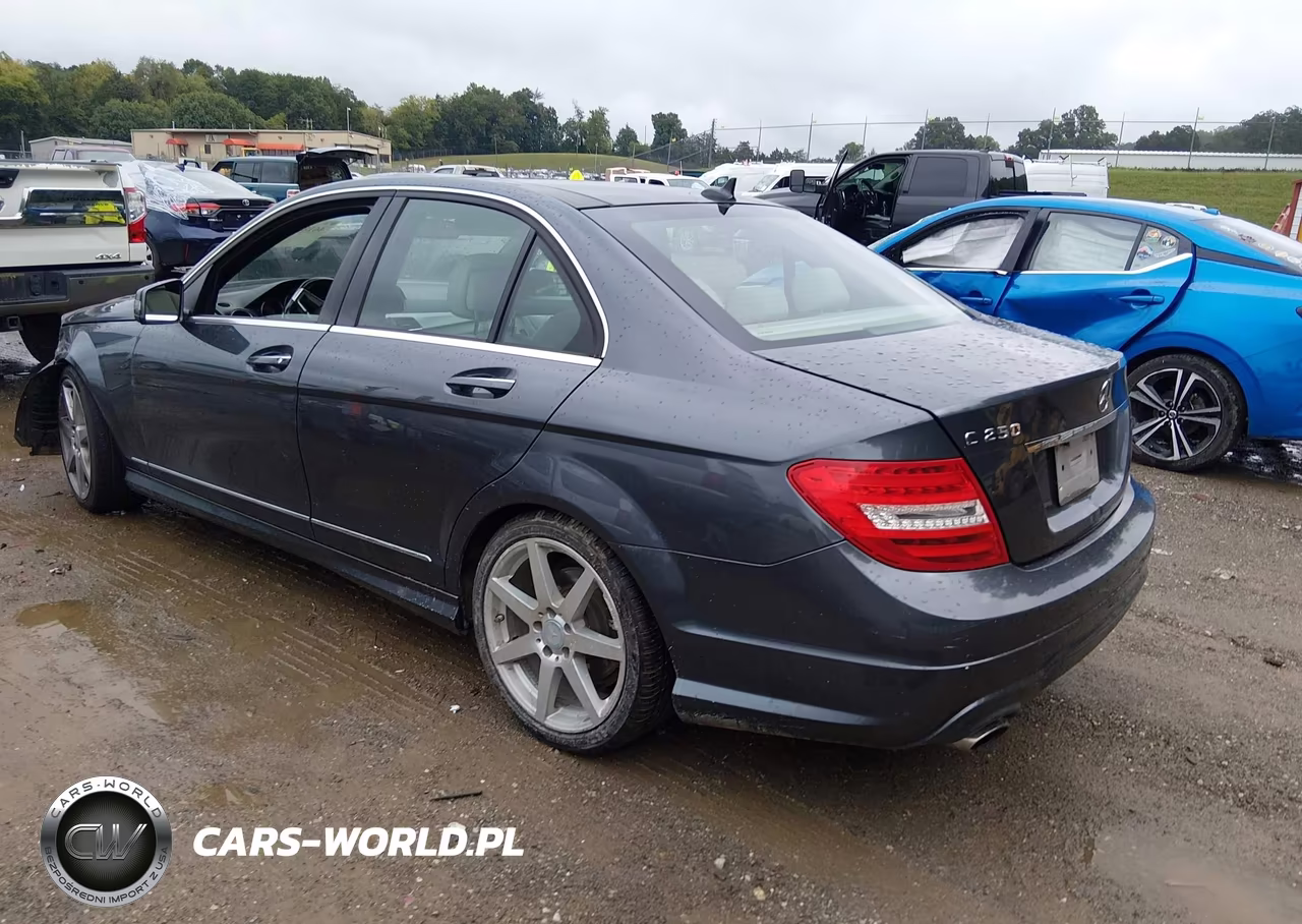2014 Mercedes-Benz C 250 Sport VIN:WDDGF4HB3EA954744 - 3