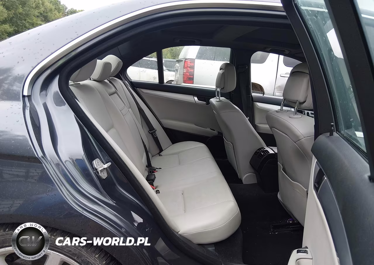 2014 Mercedes-Benz C 250 Sport VIN:WDDGF4HB3EA954744 - 8