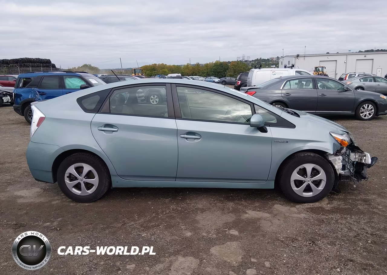 2015 Toyota Prius Four VIN:JTDKN3DU2F1912060 - 14