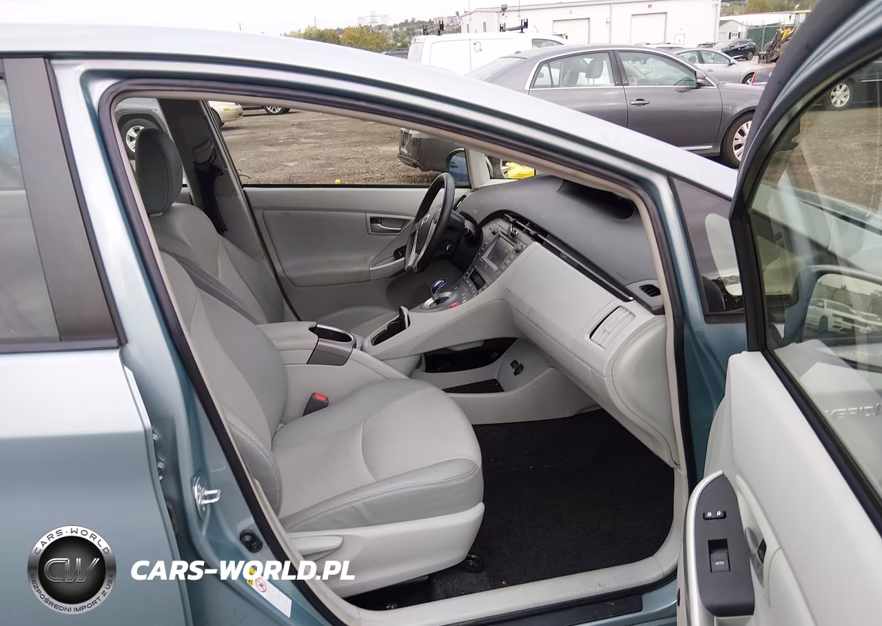 2015 Toyota Prius Four VIN:JTDKN3DU2F1912060 - 5