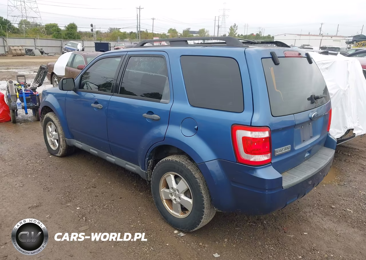 2010 Ford Escape Xls VIN:1FMCU0C74AKC44861 - 3