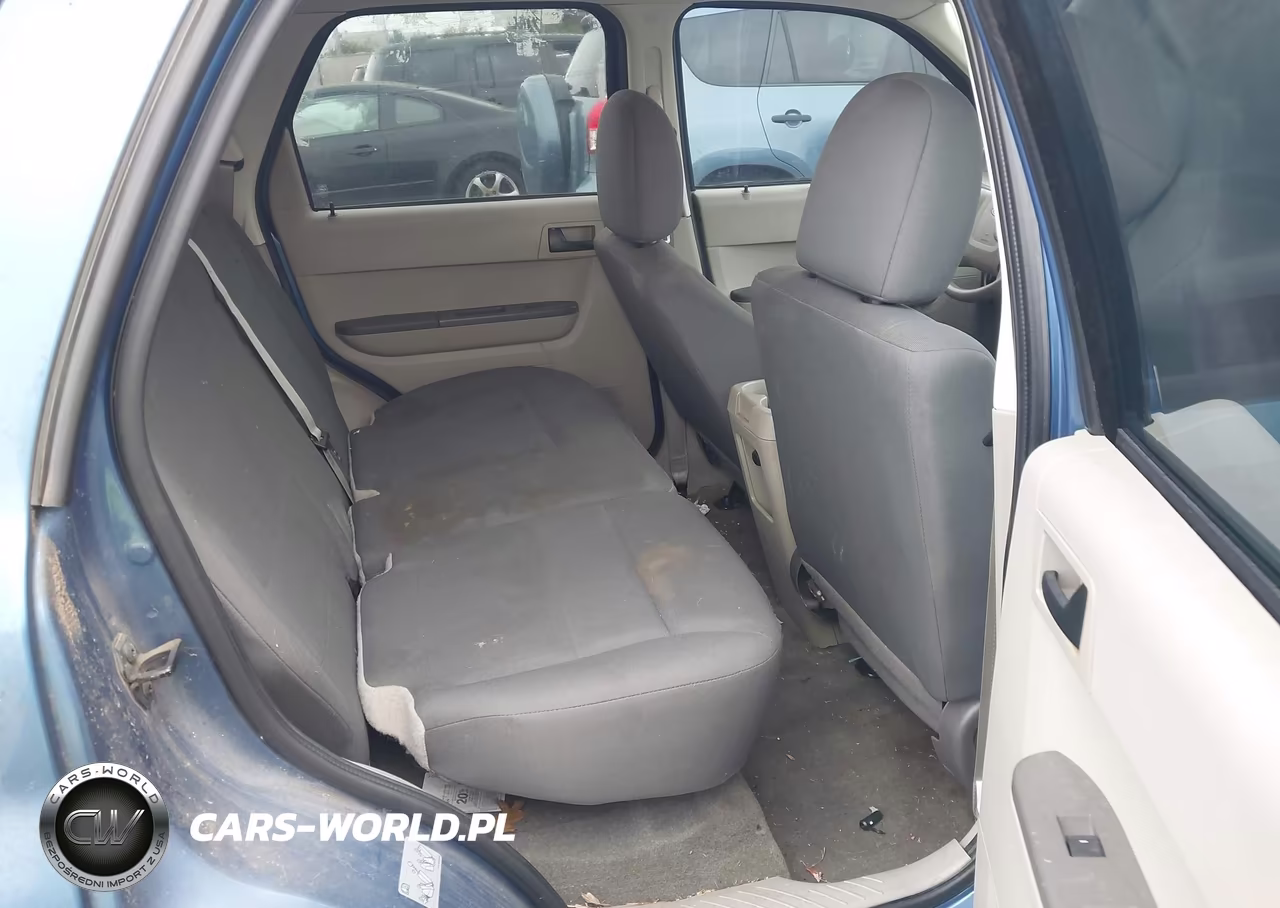 2010 Ford Escape Xls VIN:1FMCU0C74AKC44861 - 8