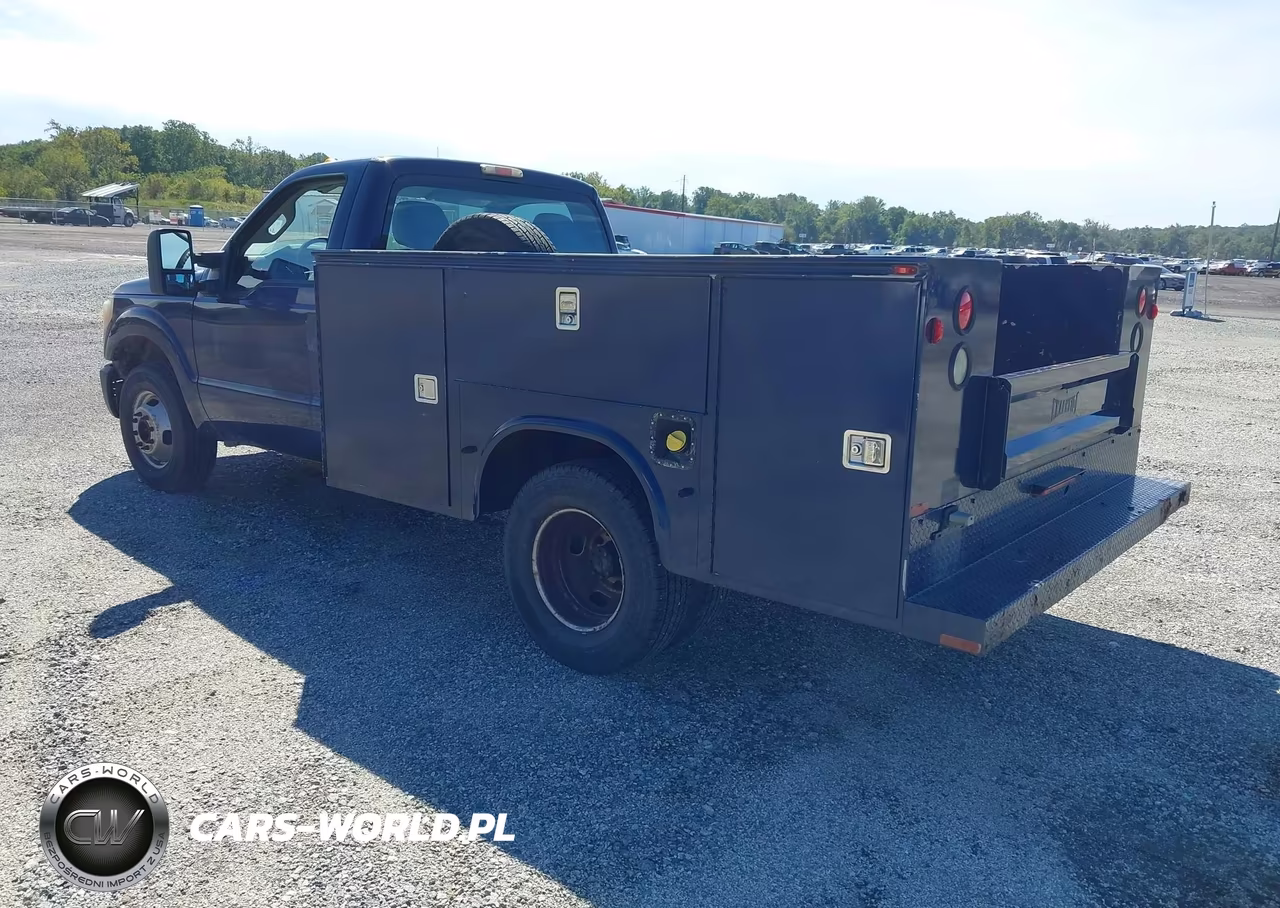 2011 Ford F-350 Chassis Xl VIN:1FDRF3G6XBEB01016 - 3