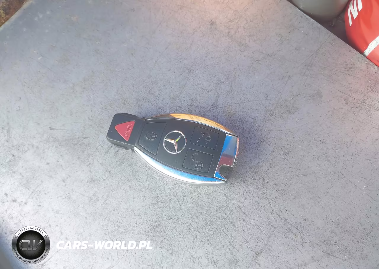 2018 Mercedes-Benz C 300 VIN:55SWF4JB8JU239622 - 11