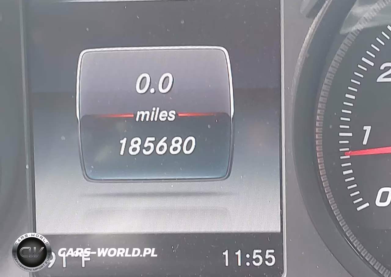 2018 Mercedes-Benz C 300 VIN:55SWF4JB8JU239622 - 15