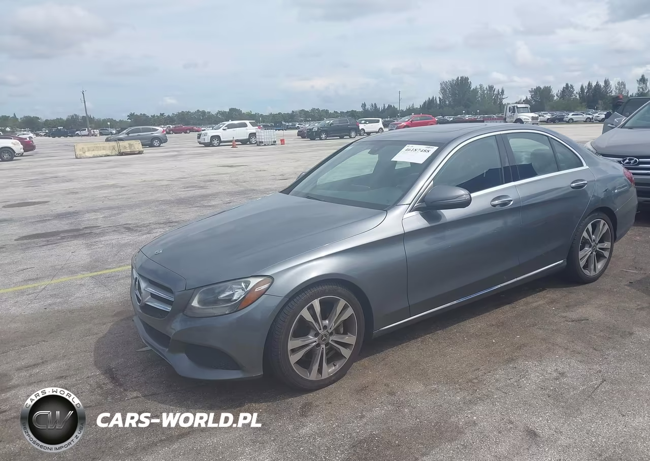 2018 Mercedes-Benz C 300 VIN:55SWF4JB8JU239622 - 2