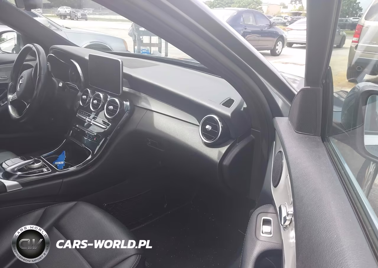 2018 Mercedes-Benz C 300 VIN:55SWF4JB8JU239622 - 5