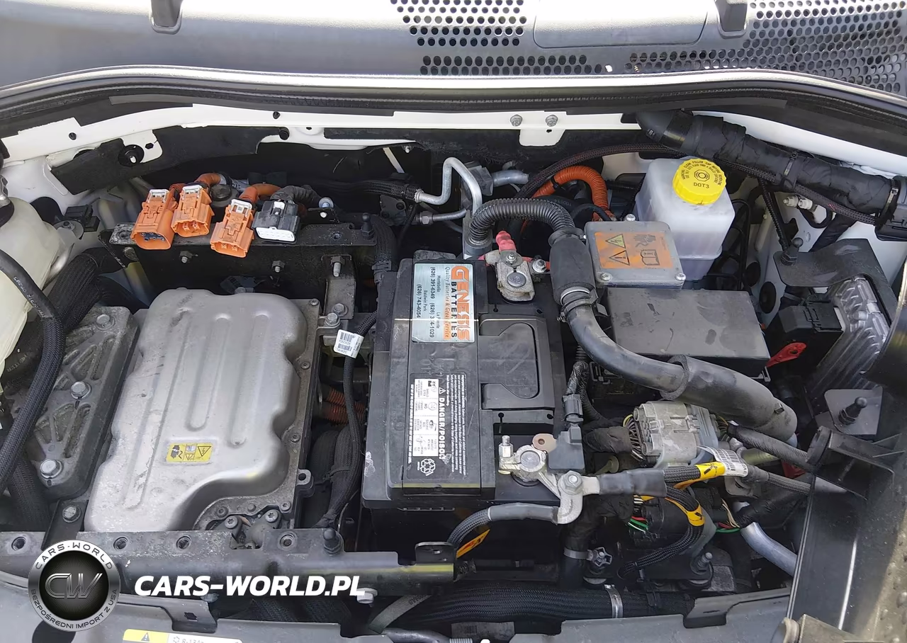 2016 Fiat 500E Battery Electric VIN:3C3CFFGE4GT165213 - 10