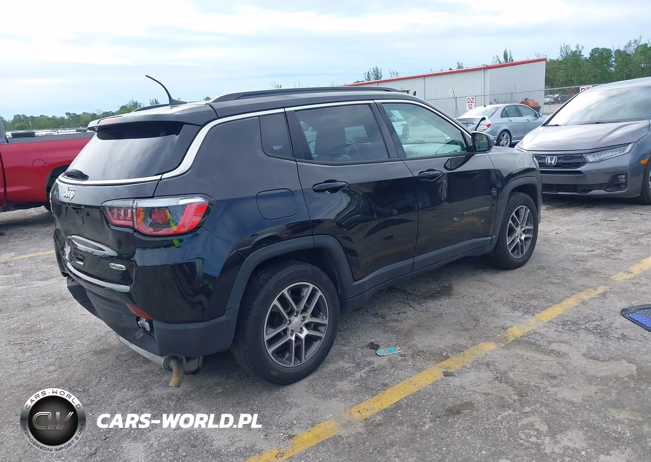 2019 Jeep Compass Sun And Wheel Fwd VIN:3C4NJCBB0KT832379 - 4
