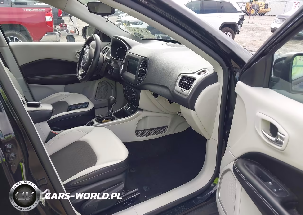 2019 Jeep Compass Sun And Wheel Fwd VIN:3C4NJCBB0KT832379 - 5