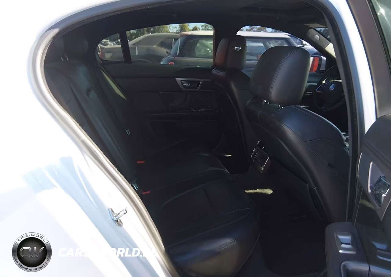 2012 Jaguar Xf Xfr VIN:SAJWA0JCXCMS38839 - 8
