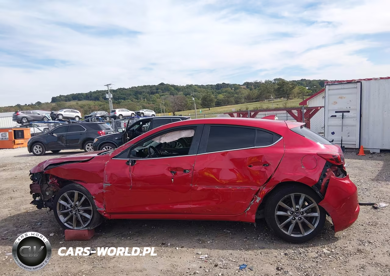 2018 Mazda Mazda3 Grand Touring VIN:3MZBN1M38JM173488 - 14