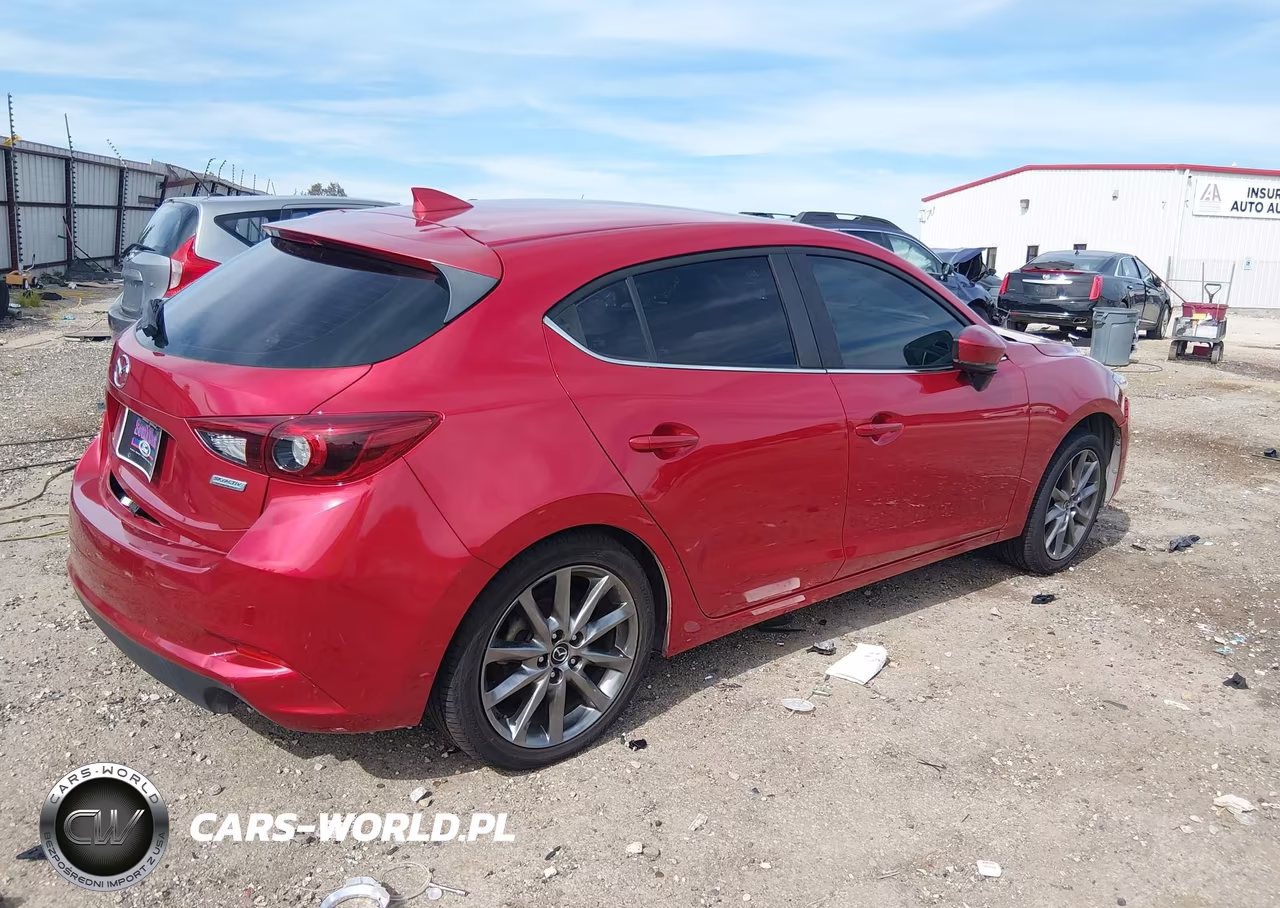 2018 Mazda Mazda3 Grand Touring VIN:3MZBN1M38JM173488 - 4