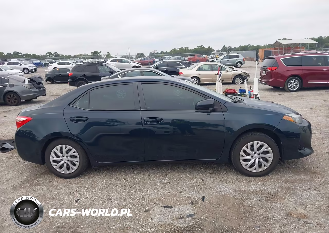 2019 Toyota Corolla Le VIN:2T1BURHE2KC216362 - 12